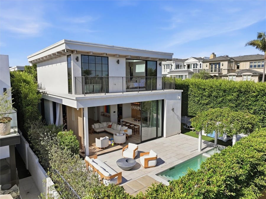 Property photo for 407 N Poinsettia, Manhattan Beach, CA