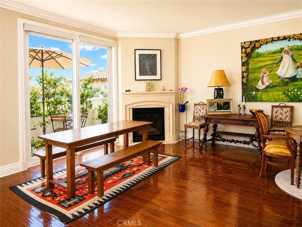 901 Deep Valley, #309, Rolling Hills Estates, CA 90274 Dining Area opens to Balcony
