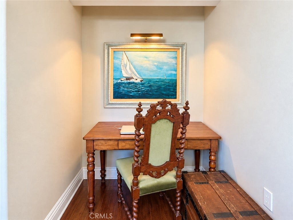 901 Deep Valley, #309, Rolling Hills Estates, CA 90274 Extra Nook for desk or extra closet