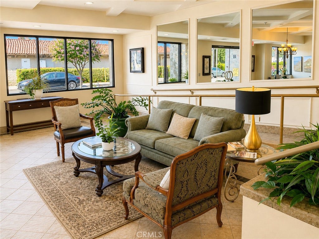 901 Deep Valley, #309, Rolling Hills Estates, CA 90274 Sit, relax, read in Entry area
