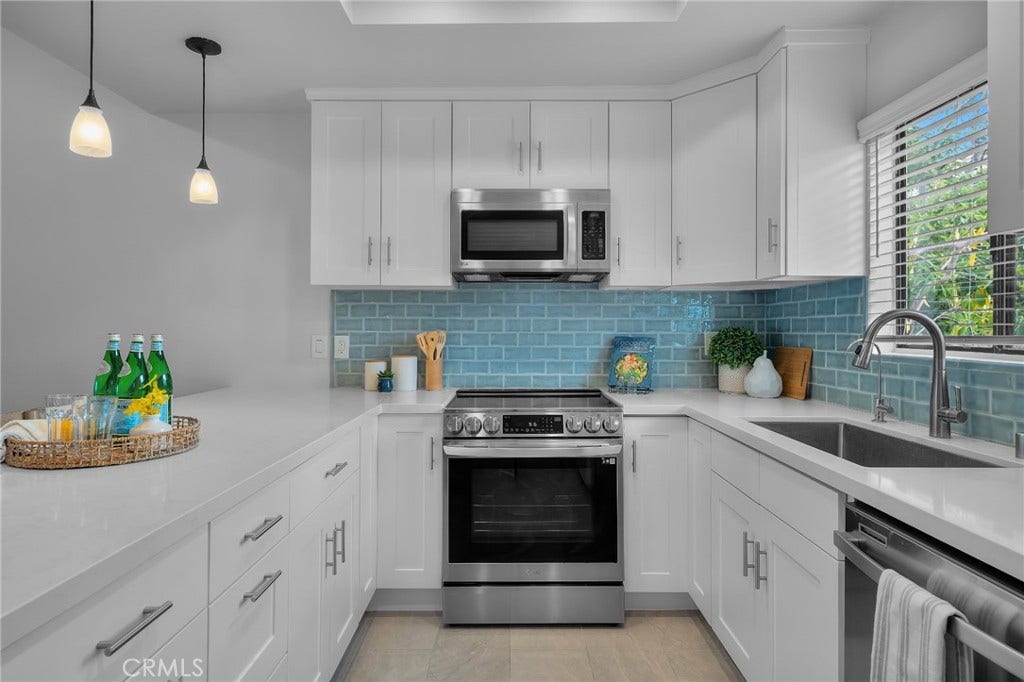 222 S Irena, Redondo Beach, CA 90277 222 S Irena, Redondo Beach, CA 90277