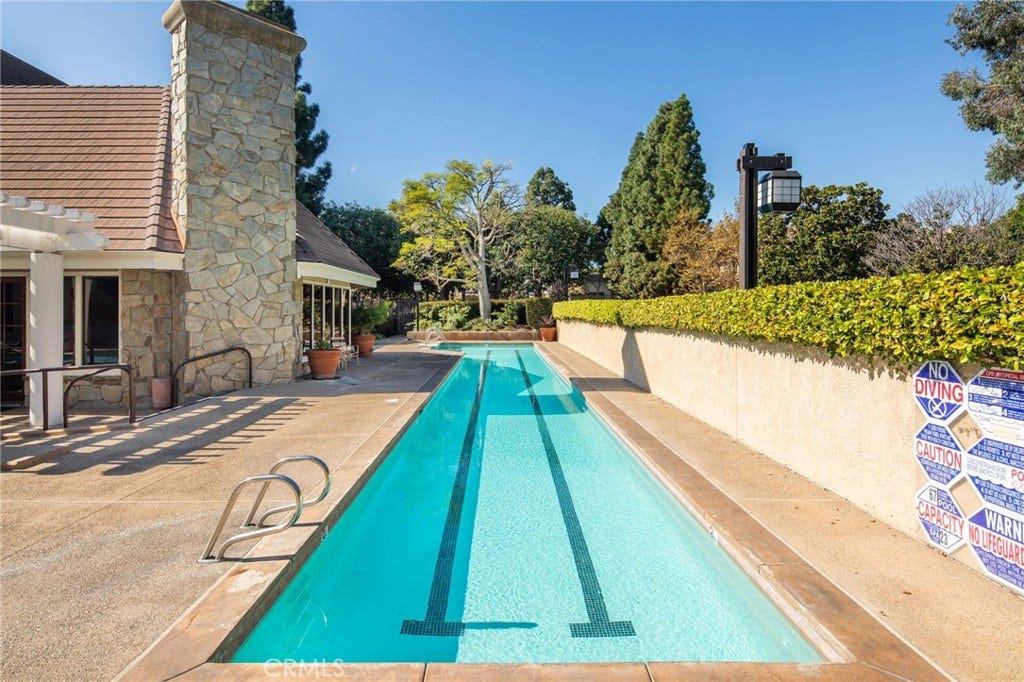 2571 Plaza Del Amo, #305, Torrance, CA 90503