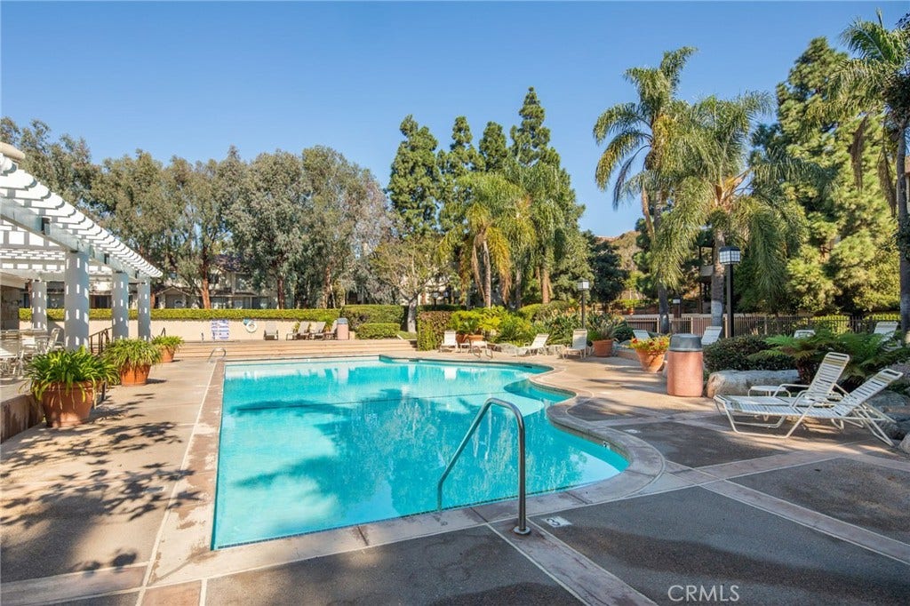 2571 Plaza Del Amo, #305, Torrance, CA 90503