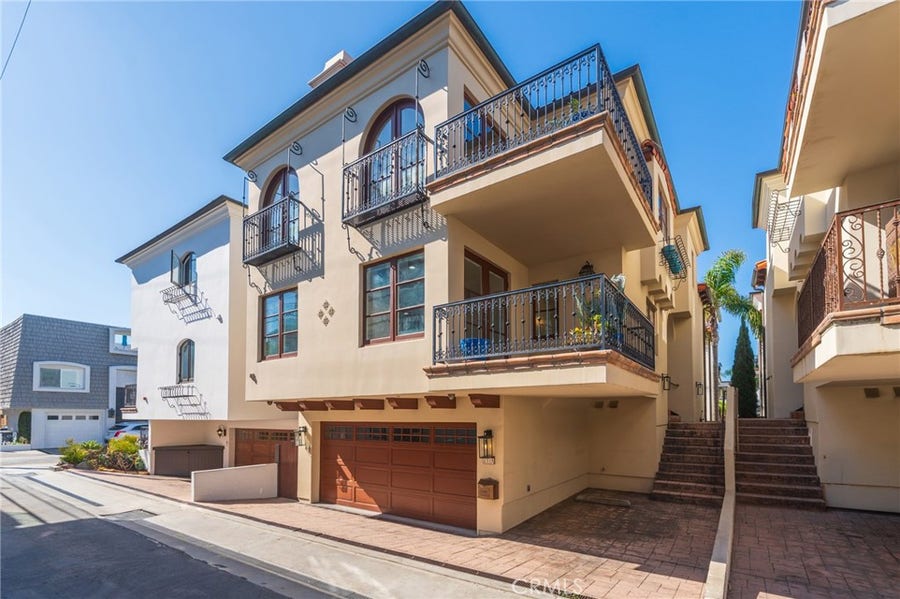 Property photo for 3105 Vista Drive, Manhattan Beach, CA