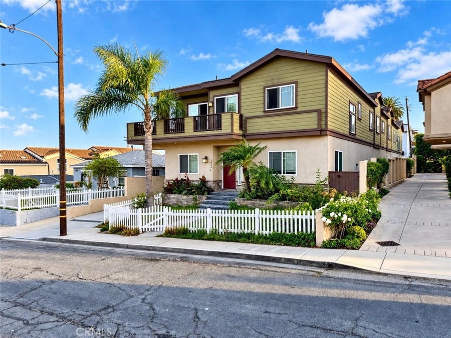 Property photo for 2516 Gates, Redondo Beach, CA