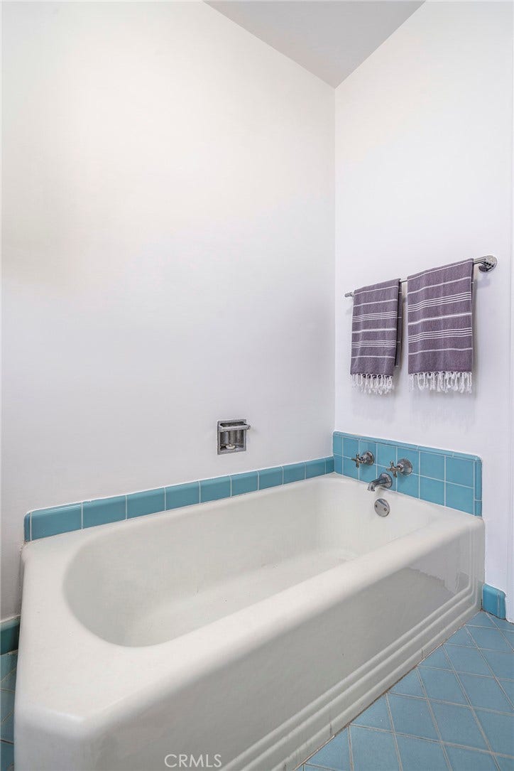 333 28th Street, Hermosa Beach, CA 90254 333 28th Street, Hermosa Beach, CA 90254