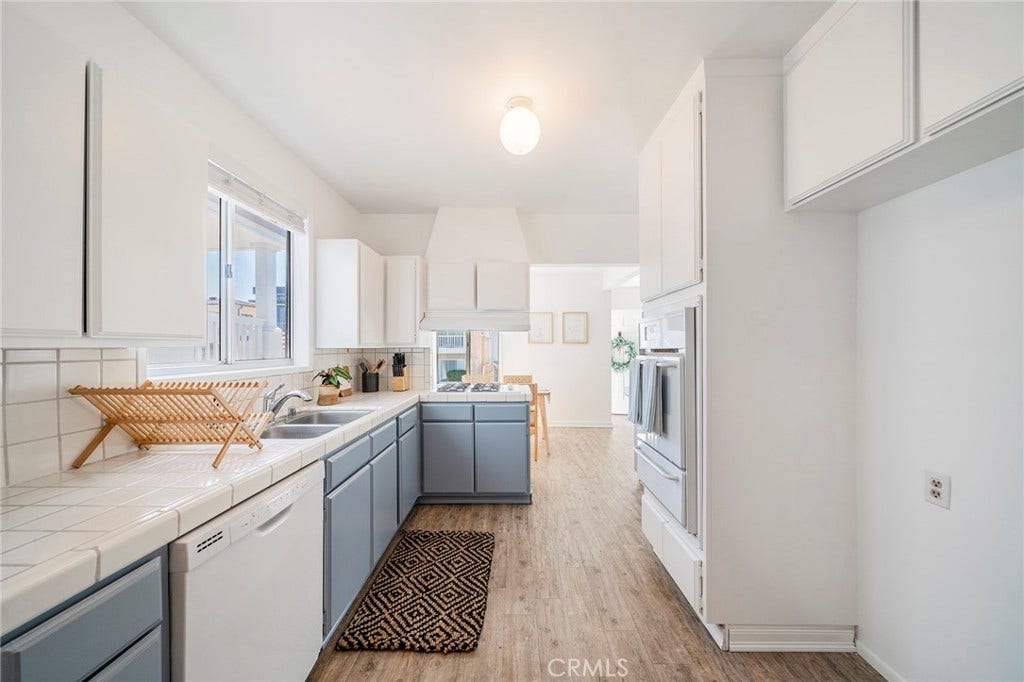 333 28th Street, Hermosa Beach, CA 90254 333 28th Street, Hermosa Beach, CA 90254