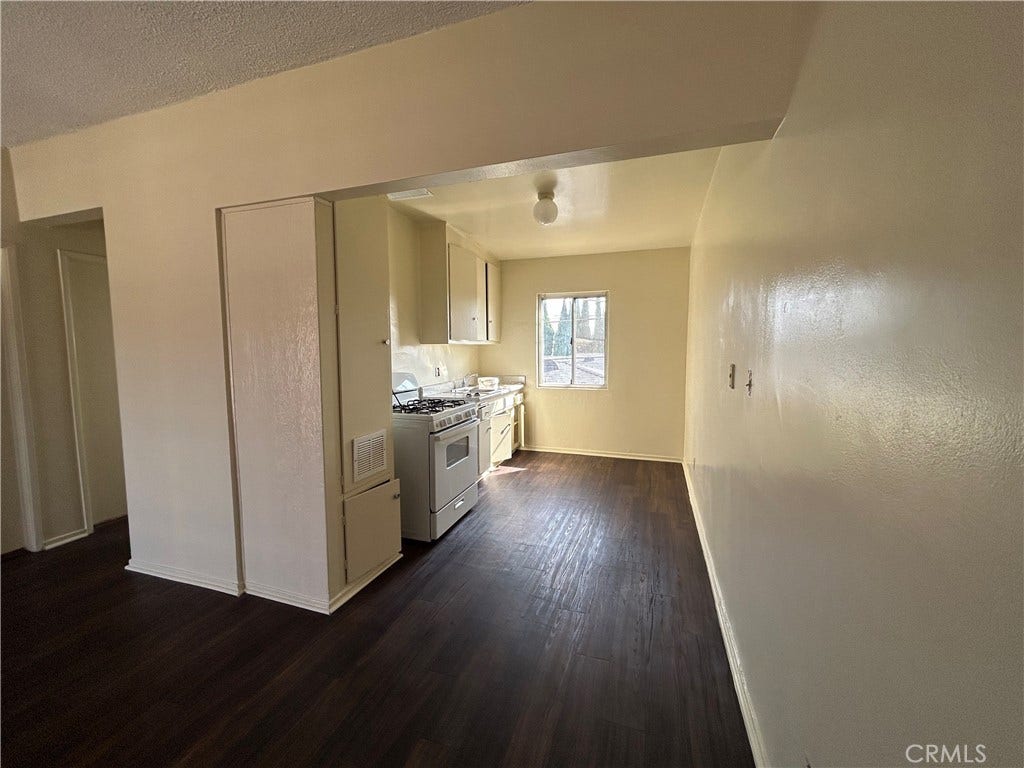 325 W Carson Street, #9, Carson, CA 90745 Kitchen area