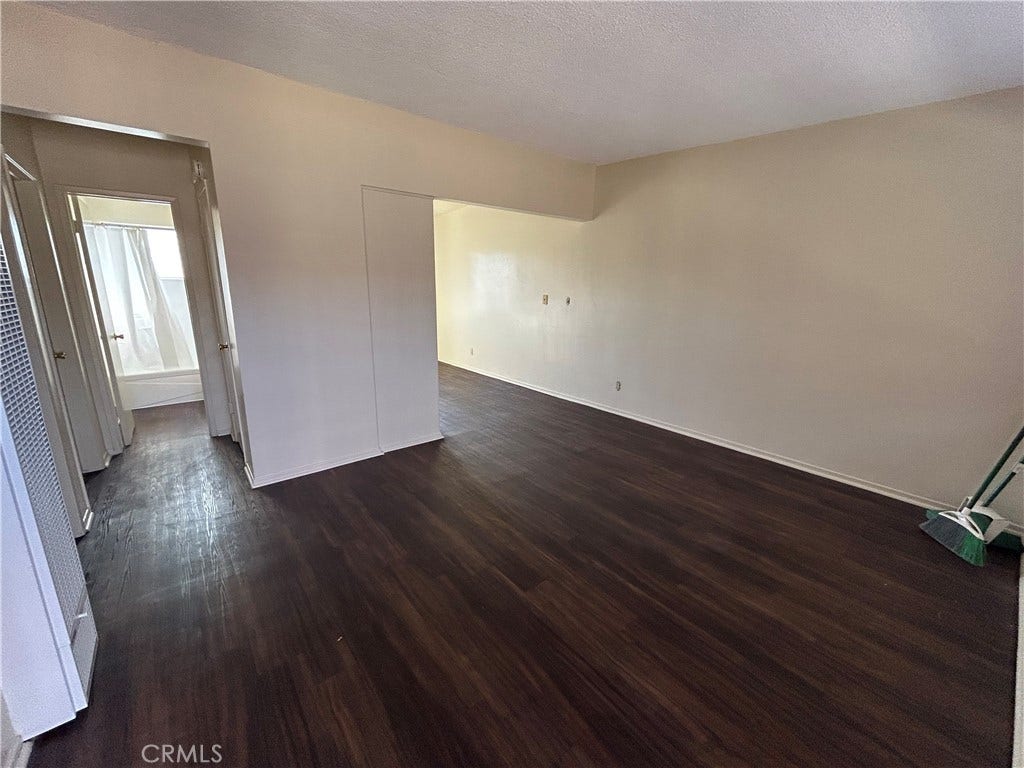 325 W Carson Street, #9, Carson, CA 90745 Living area