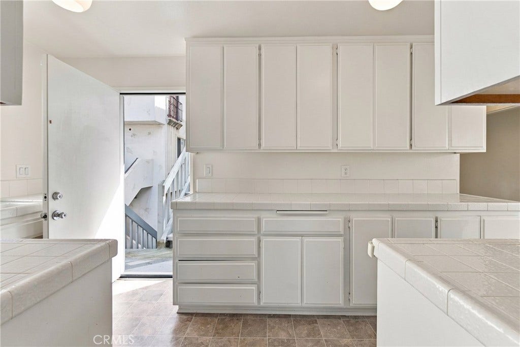 334 Palm Drive, Hermosa Beach, CA 90254 334 Palm Drive, Hermosa Beach, CA 90254