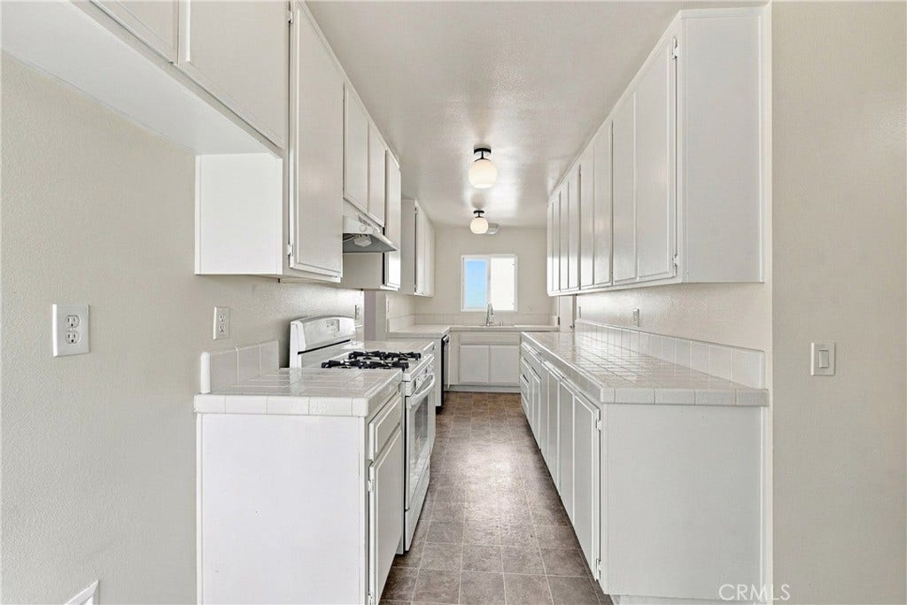334 Palm Drive, Hermosa Beach, CA 90254 334 Palm Drive, Hermosa Beach, CA 90254