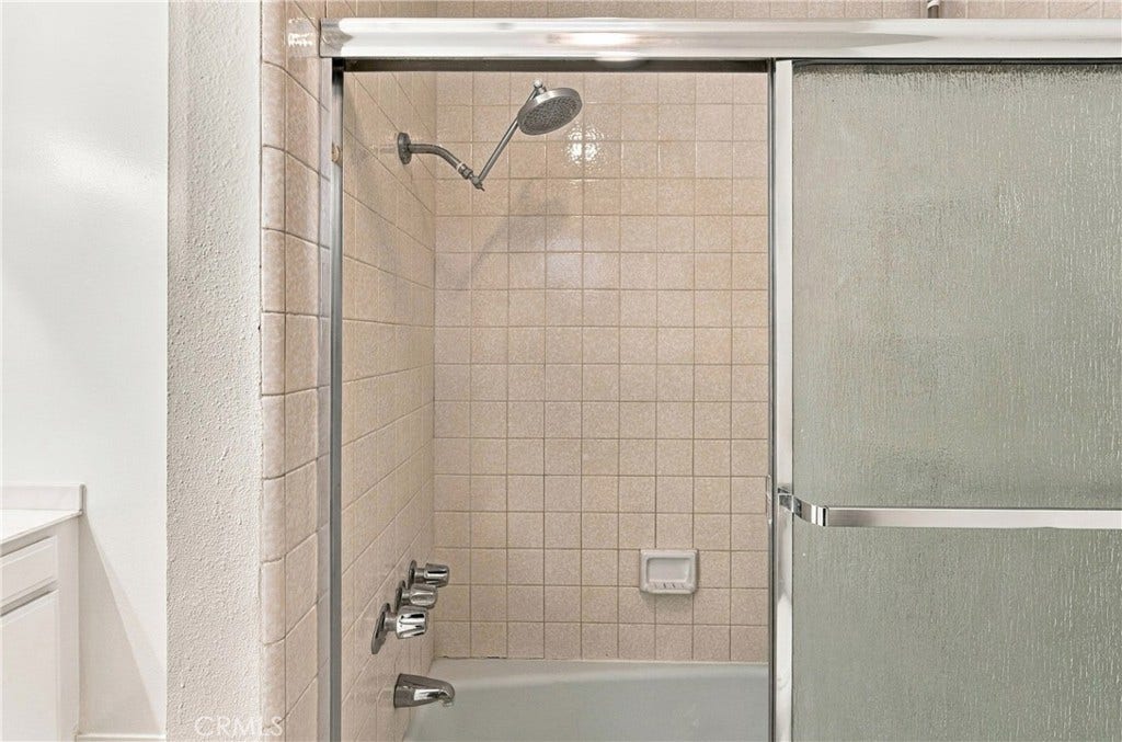 334 Palm Drive, Hermosa Beach, CA 90254 334 Palm Drive, Hermosa Beach, CA 90254
