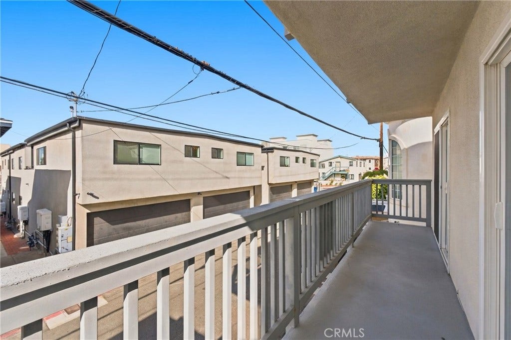 334 Palm Drive, Hermosa Beach, CA 90254 334 Palm Drive, Hermosa Beach, CA 90254