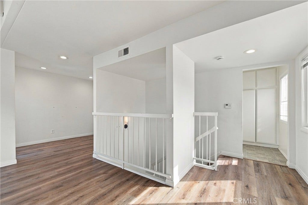334 Palm Drive, Hermosa Beach, CA 90254 334 Palm Drive, Hermosa Beach, CA 90254