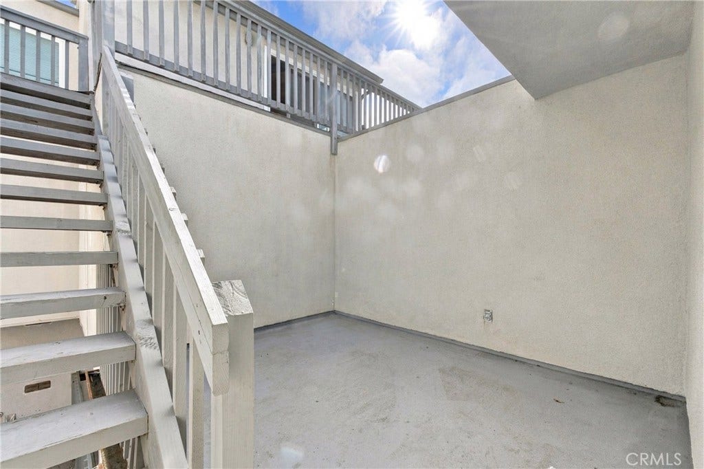 334 Palm Drive, Hermosa Beach, CA 90254 334 Palm Drive, Hermosa Beach, CA 90254
