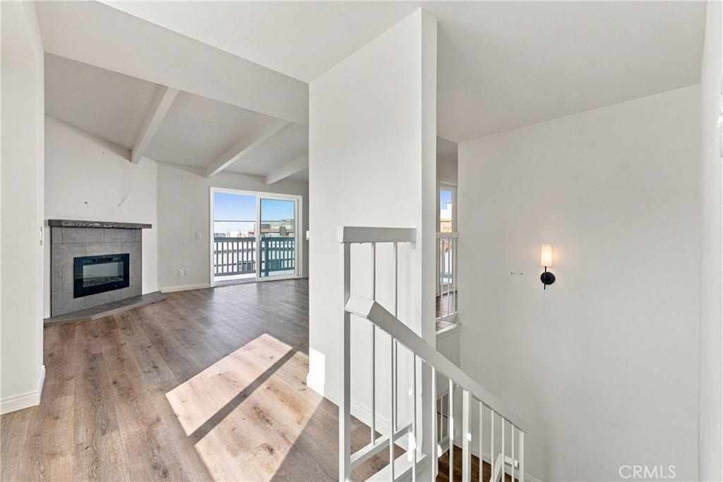 334 Palm Drive, Hermosa Beach, CA 90254 334 Palm Drive, Hermosa Beach, CA 90254