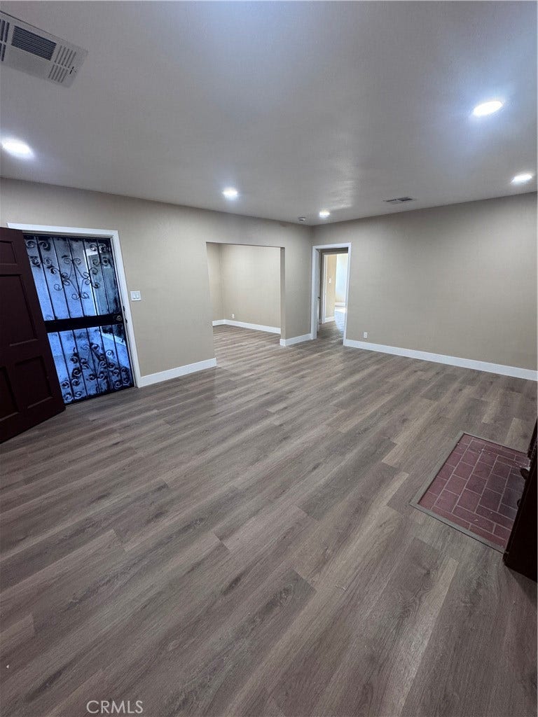 1150 W 64th Street, Los Angeles, CA 90044 1150 W 64th Street, Los Angeles, CA 90044