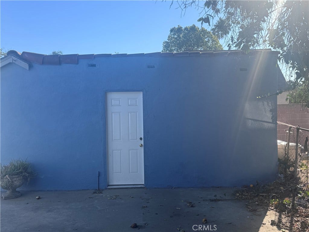 1150 W 64th Street, Los Angeles, CA 90044 1150 W 64th Street, Los Angeles, CA 90044