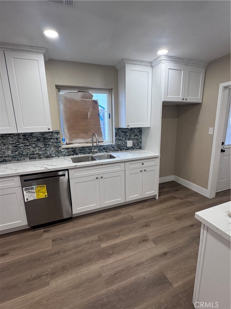1150 W 64th Street, Los Angeles, CA 90044 1150 W 64th Street, Los Angeles, CA 90044