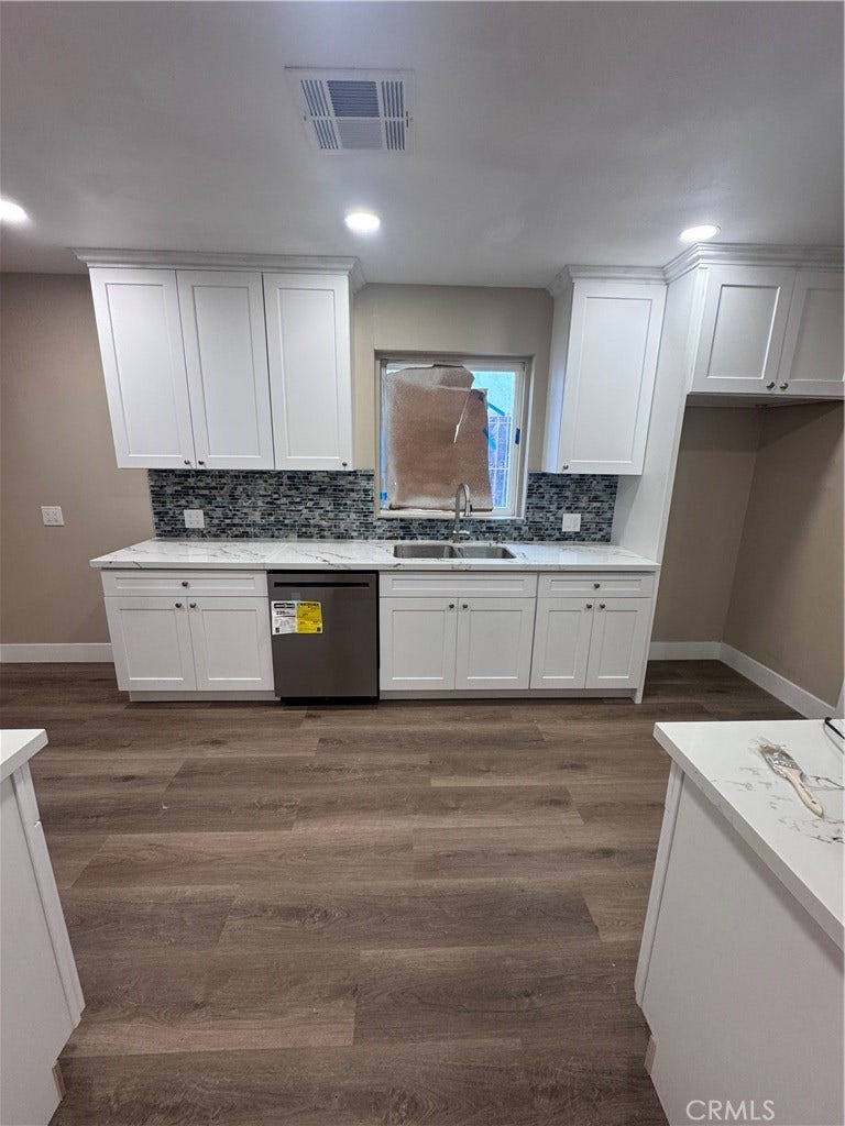 1150 W 64th Street, Los Angeles, CA 90044 1150 W 64th Street, Los Angeles, CA 90044