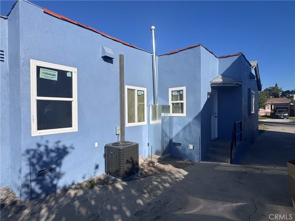 1150 W 64th Street, Los Angeles, CA 90044 1150 W 64th Street, Los Angeles, CA 90044