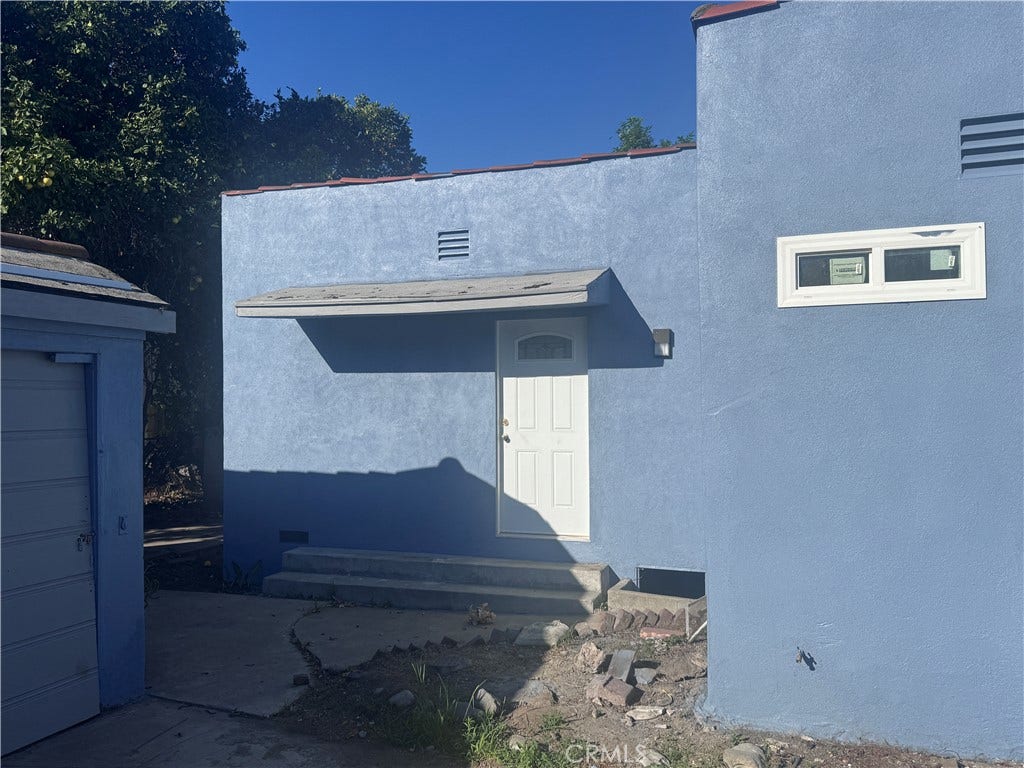 1150 W 64th Street, Los Angeles, CA 90044 1150 W 64th Street, Los Angeles, CA 90044