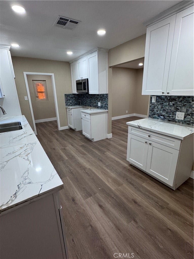 1150 W 64th Street, Los Angeles, CA 90044 1150 W 64th Street, Los Angeles, CA 90044
