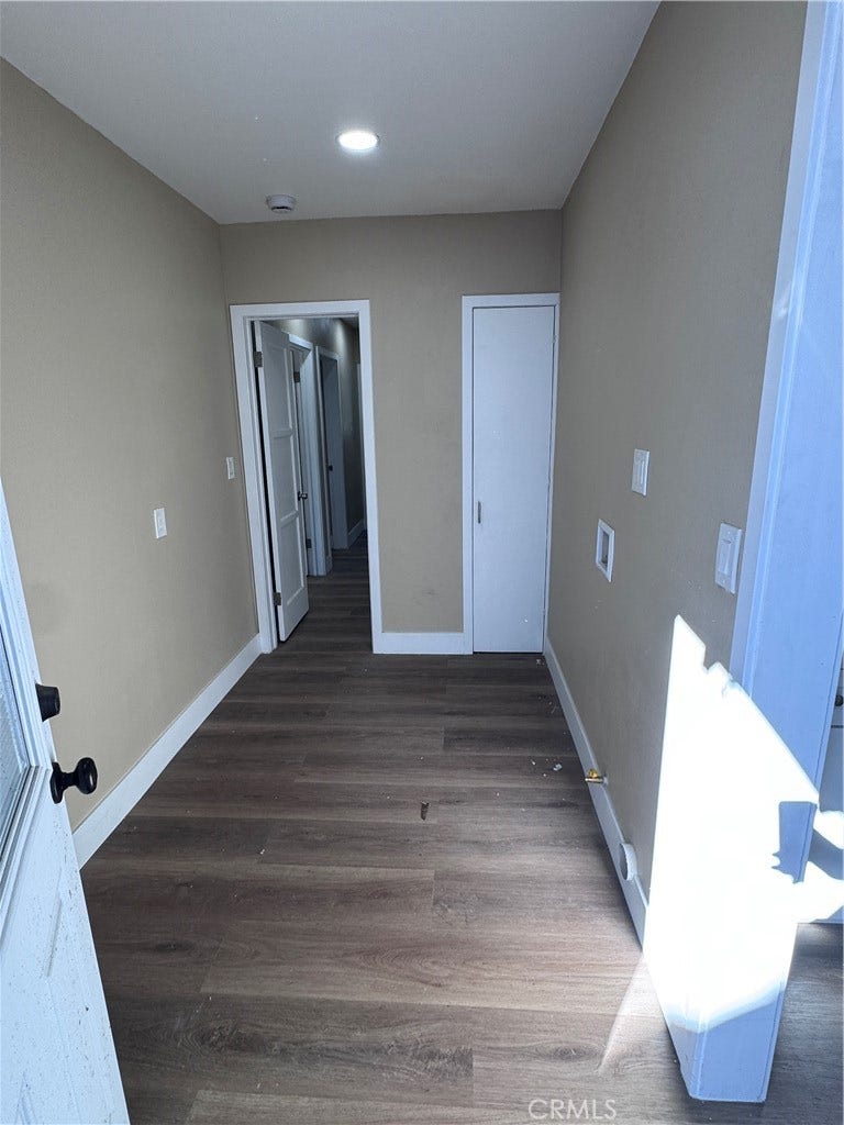 1150 W 64th Street, Los Angeles, CA 90044 1150 W 64th Street, Los Angeles, CA 90044