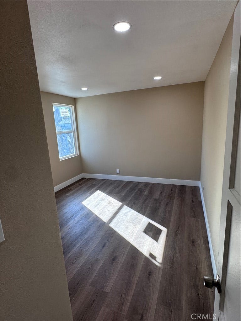 1150 W 64th Street, Los Angeles, CA 90044 1150 W 64th Street, Los Angeles, CA 90044