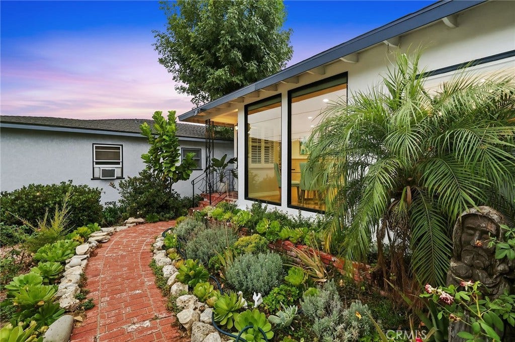 211 N Western Avenue, San Pedro, CA 90732