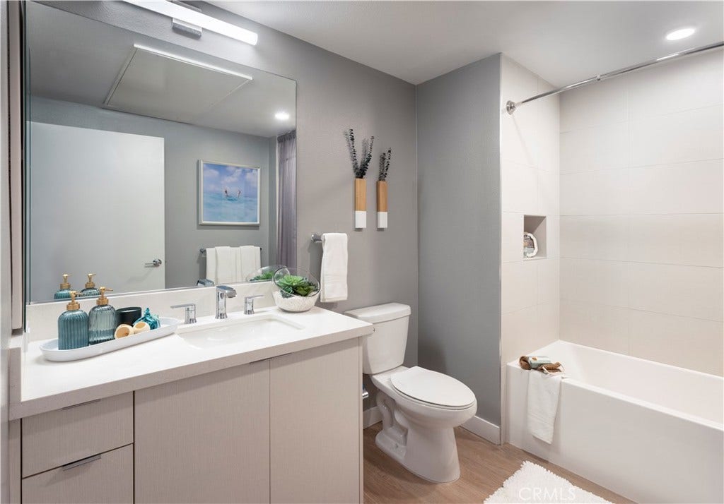 511 S Harbor, #603, San Pedro, CA 90731 511 S Harbor, #603, San Pedro, CA 90731