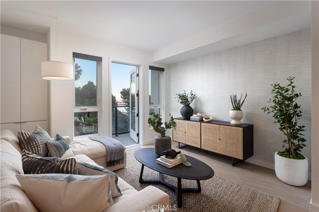 511 S Harbor, #403, San Pedro, CA 90731