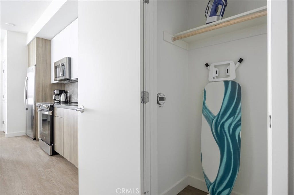 511 S Harbor, #812, San Pedro, CA 90731
