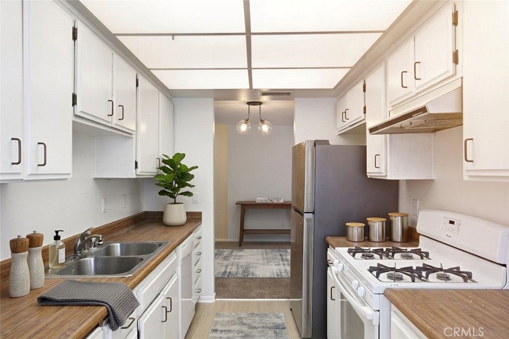 Kitchen virtual stage