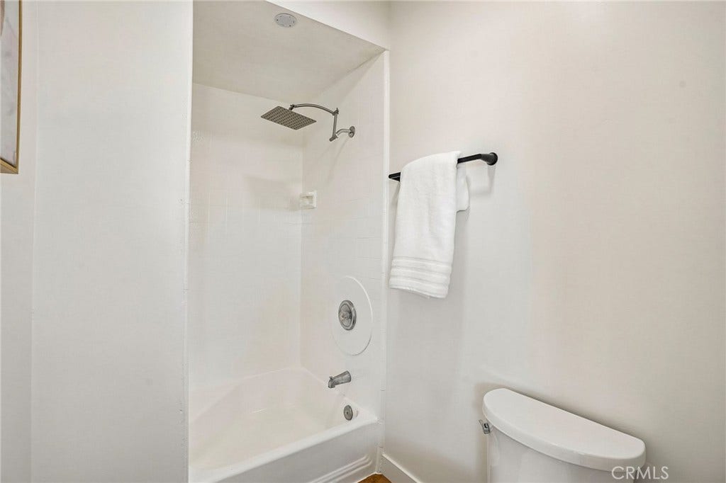 15549 S Budlong Lane, #7, Gardena, CA 90247 15549 S Budlong Lane, #7, Gardena, CA 90247