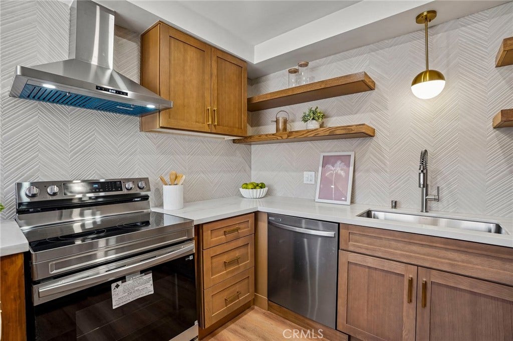 15549 S Budlong Lane, #7, Gardena, CA 90247 15549 S Budlong Lane, #7, Gardena, CA 90247