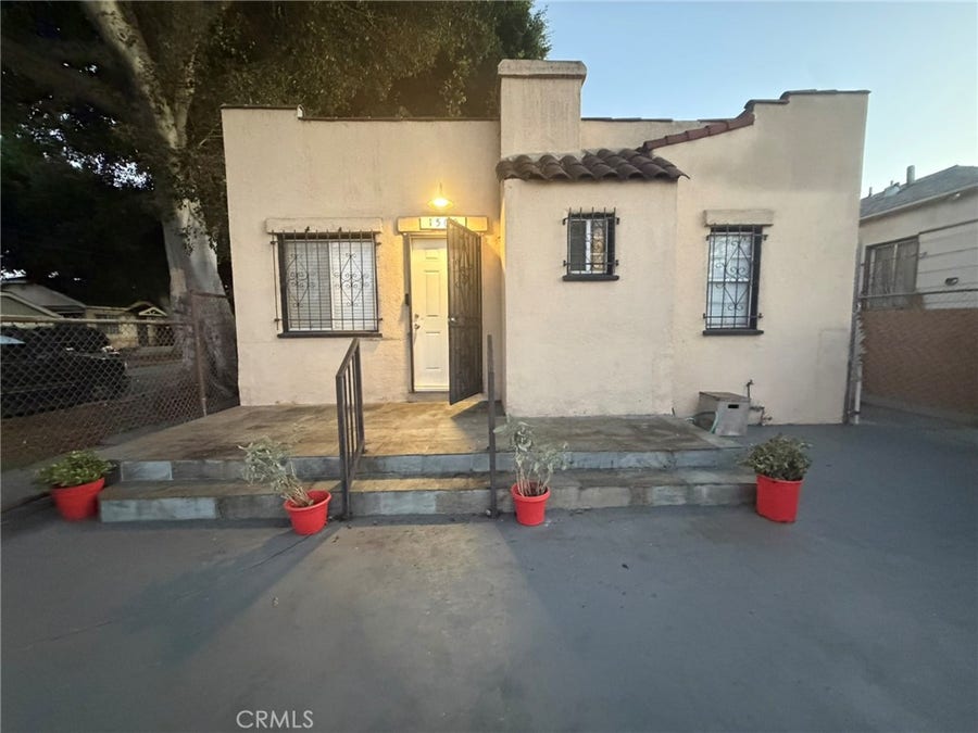 Property photo for 1500 W 60th, Los Angeles, CA