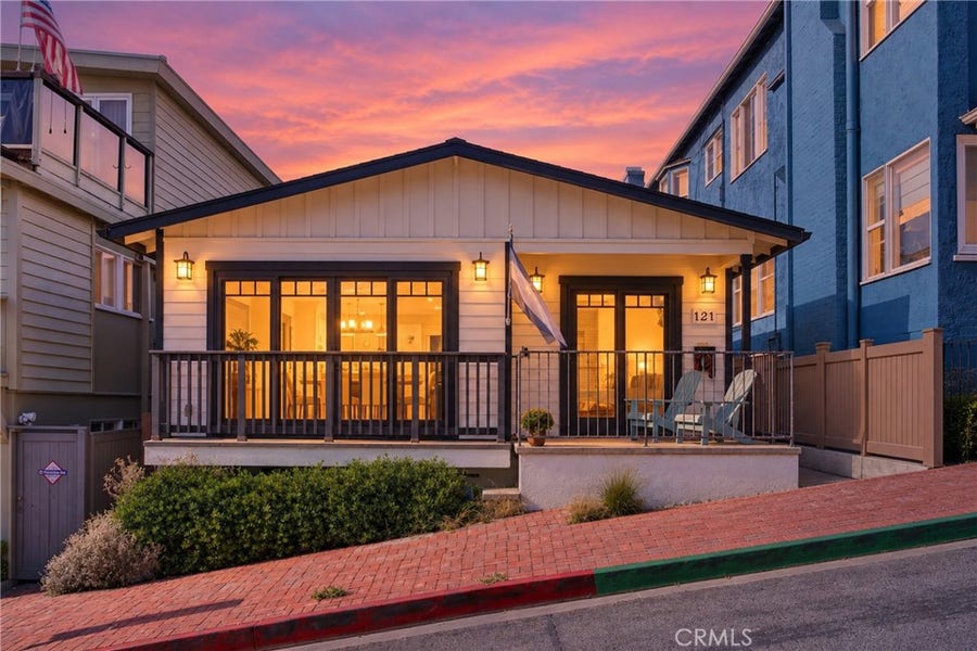 Property photo for 121 28th Street, Manhattan Beach, CA