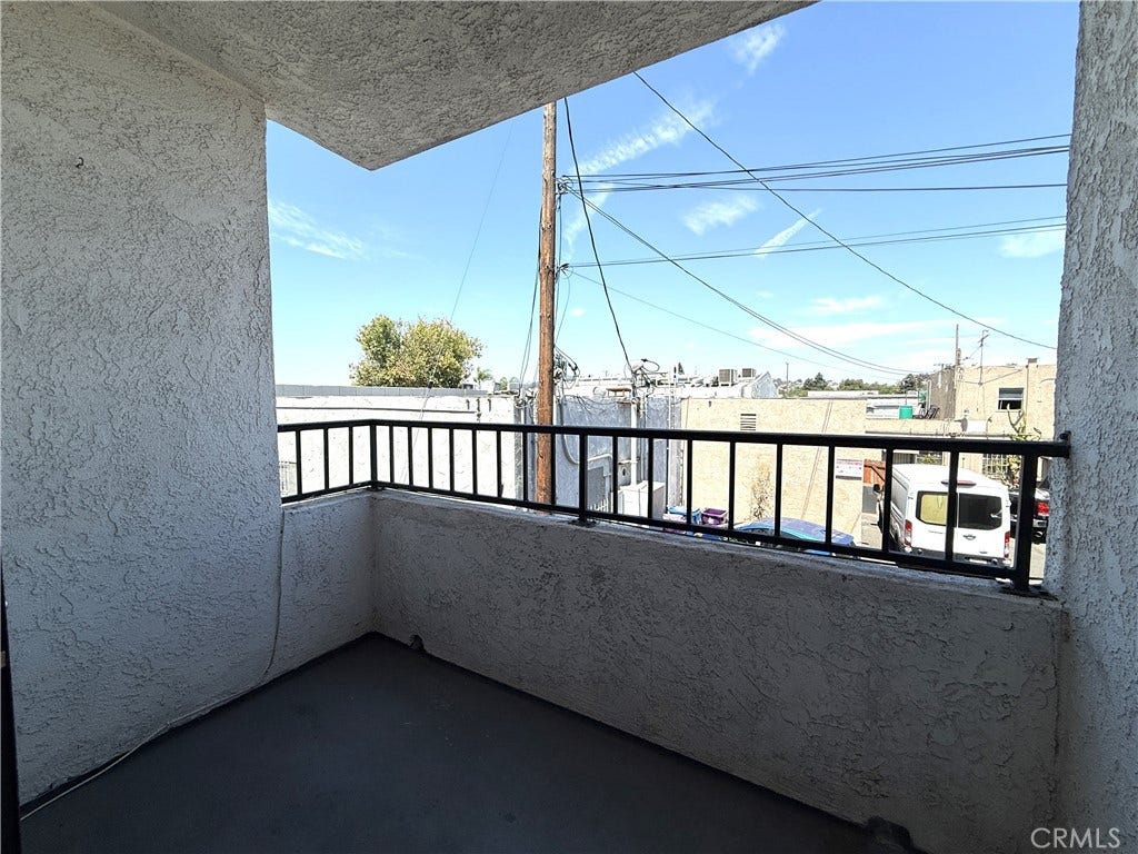 1212 Gladys Avenue, #201, Long Beach, CA 90804 1212 Gladys Avenue, #201, Long Beach, CA 90804