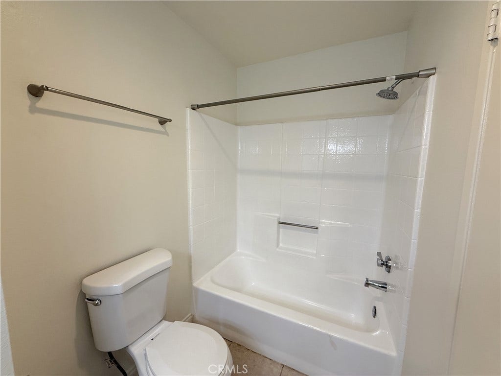 1212 Gladys Avenue, #201, Long Beach, CA 90804 1212 Gladys Avenue, #201, Long Beach, CA 90804