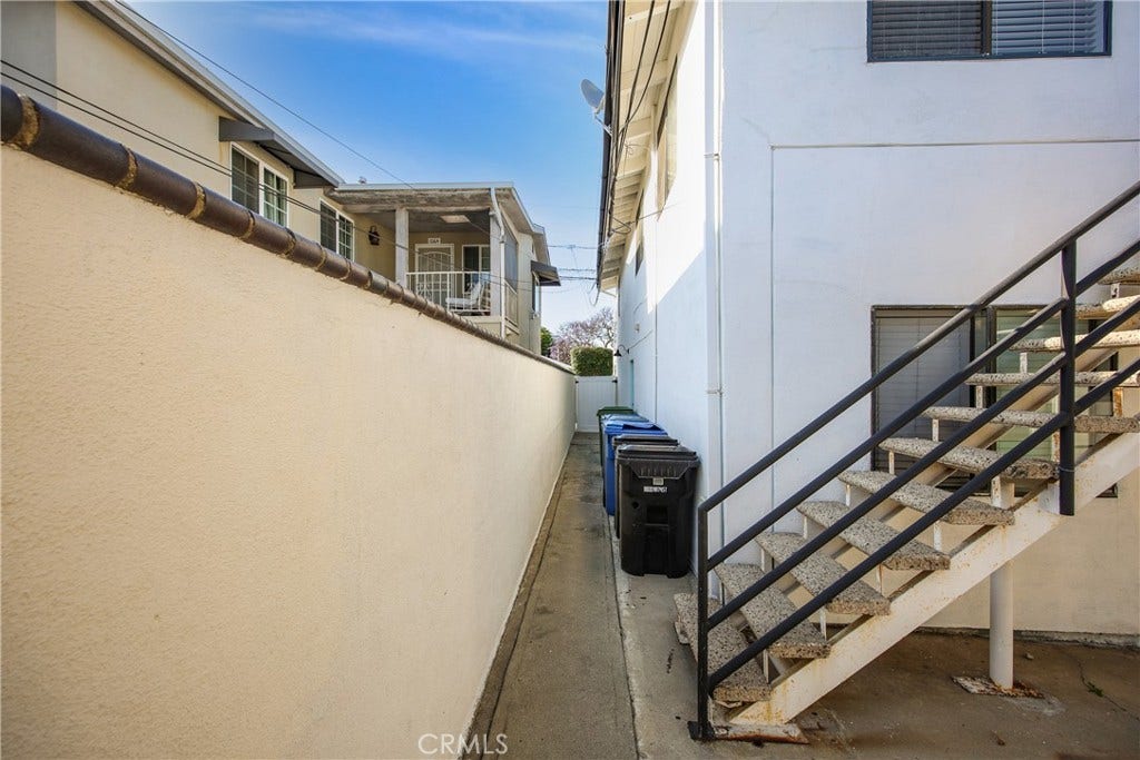 1054 W 23rd Street, San Pedro, CA 90731 1054 W 23rd Street, San Pedro, CA 90731