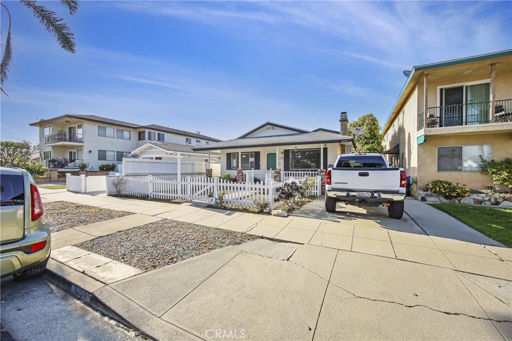 1054 W 23rd Street, San Pedro, CA 90731 1054 W 23rd Street, San Pedro, CA 90731