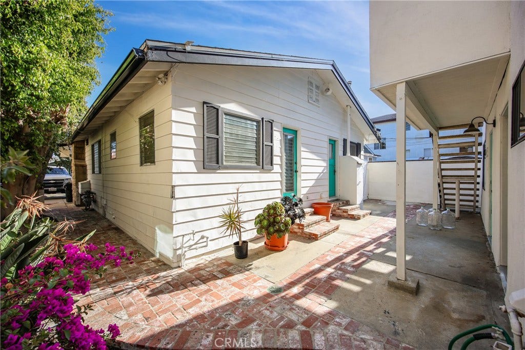 1054 W 23rd Street, San Pedro, CA 90731 1054 W 23rd Street, San Pedro, CA 90731