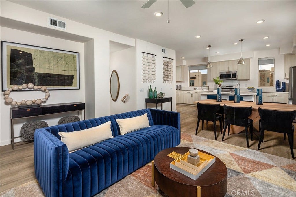 1590 W Maddison Way, San Pedro, CA 90732 1590 W Maddison Way, San Pedro, CA 90732