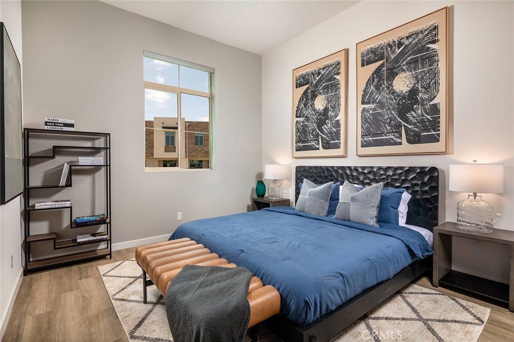 1590 W Maddison Way, San Pedro, CA 90732 1590 W Maddison Way, San Pedro, CA 90732