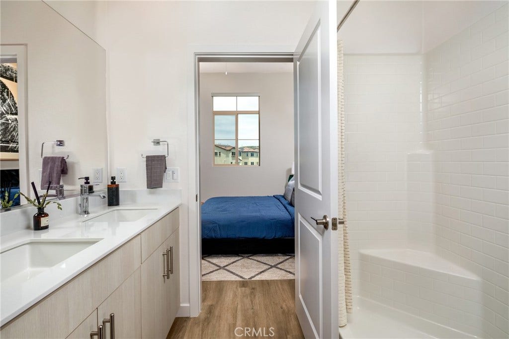 1582 W Maddison Way, San Pedro, CA 90732 1582 W Maddison Way, San Pedro, CA 90732