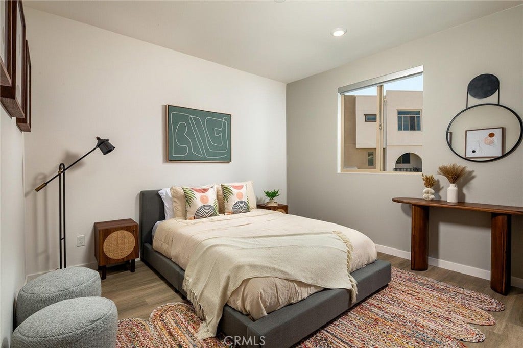 1582 W Maddison Way, San Pedro, CA 90732 1582 W Maddison Way, San Pedro, CA 90732