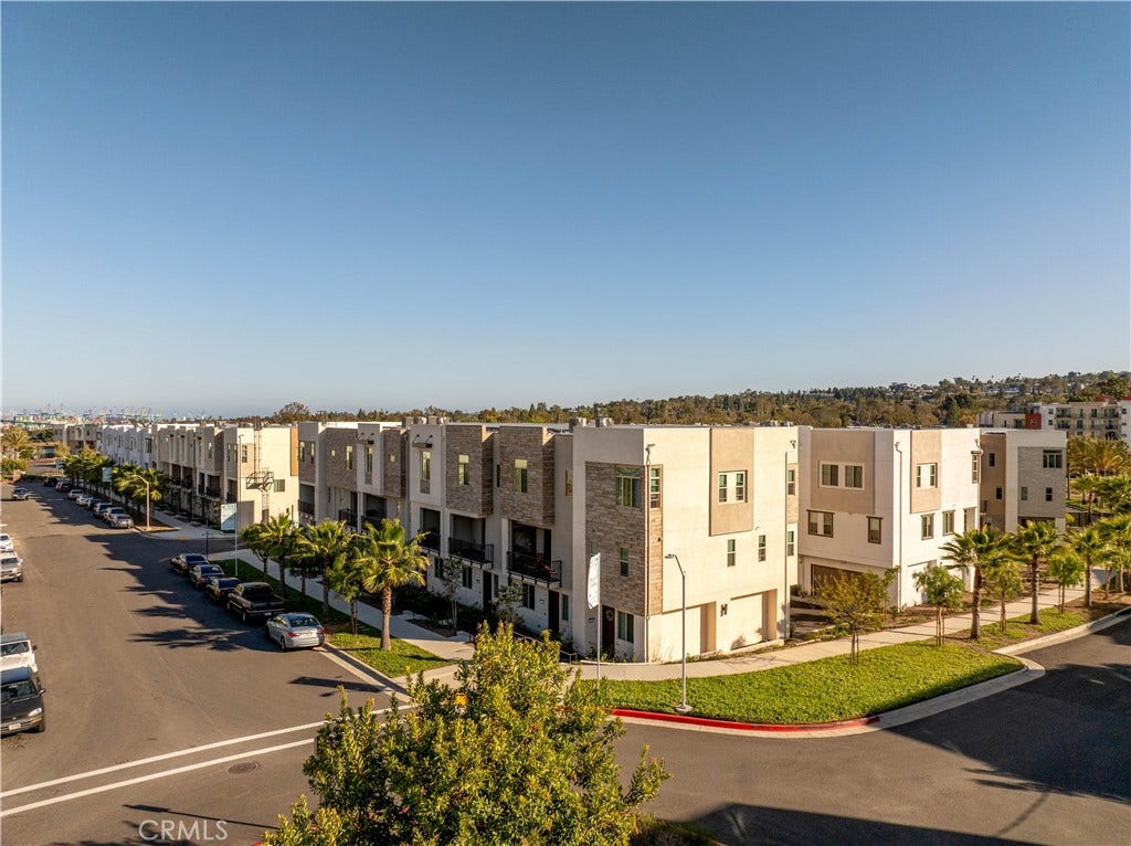1582 W Maddison Way, San Pedro, CA 90732 1582 W Maddison Way, San Pedro, CA 90732
