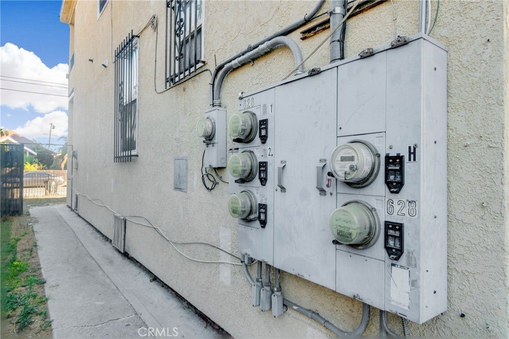 626 E 51st, Los Angeles, CA 90011 626 E 51st, Los Angeles, CA 90011