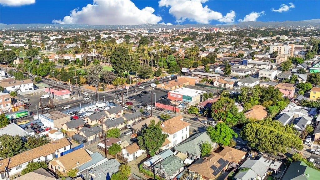 626 E 51st, Los Angeles, CA 90011 626 E 51st, Los Angeles, CA 90011